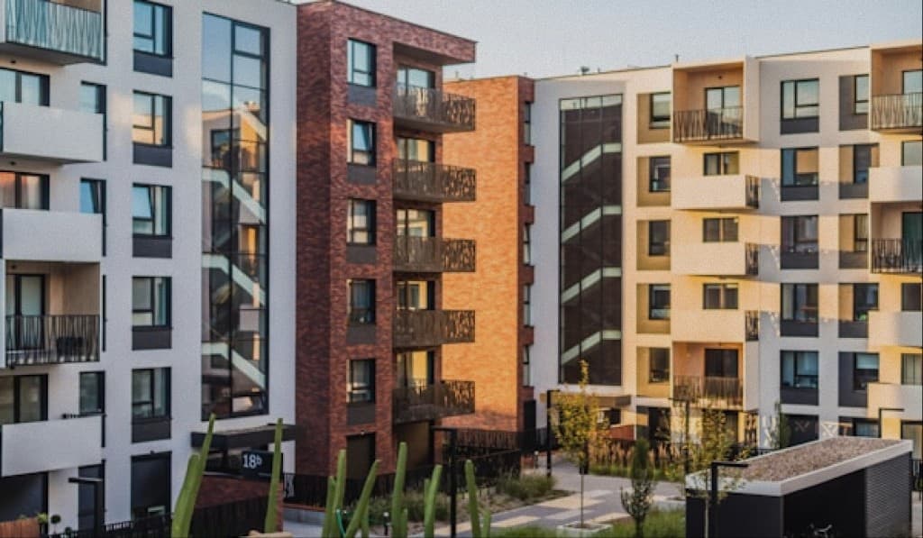Multifamily apartment building